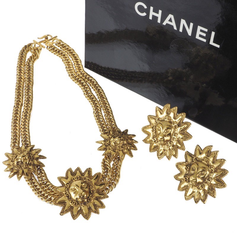 Chanel Vintage Lion Head Choker Necklace