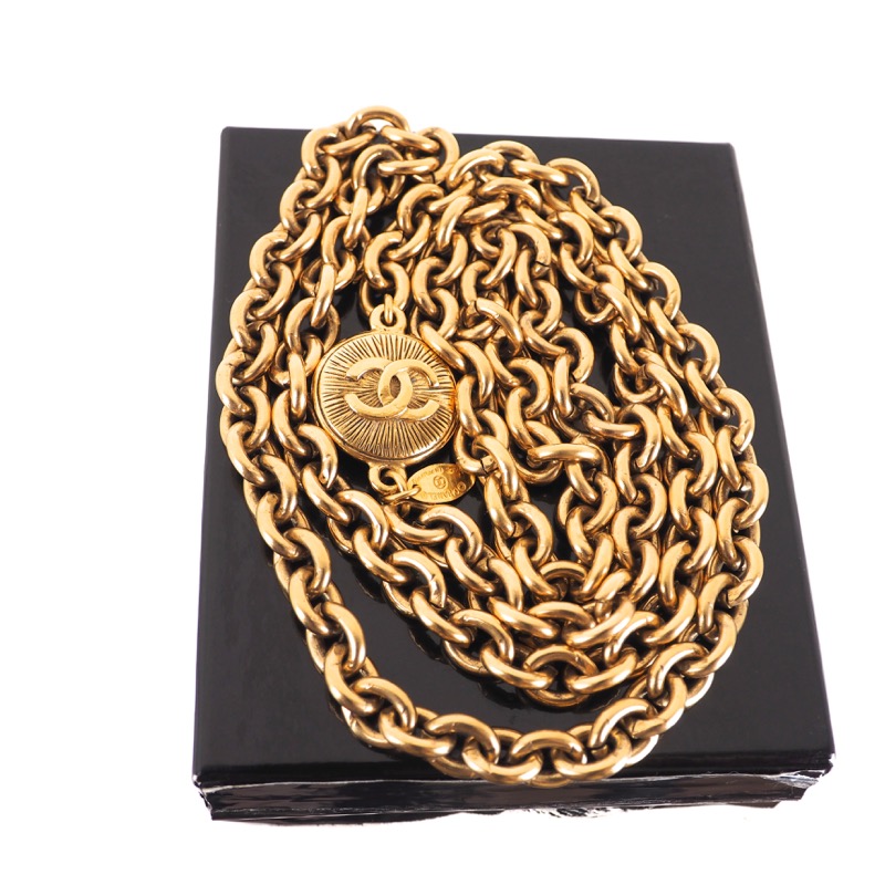 Vintage Chanel Excellent Long Chain Round Logo Necklace