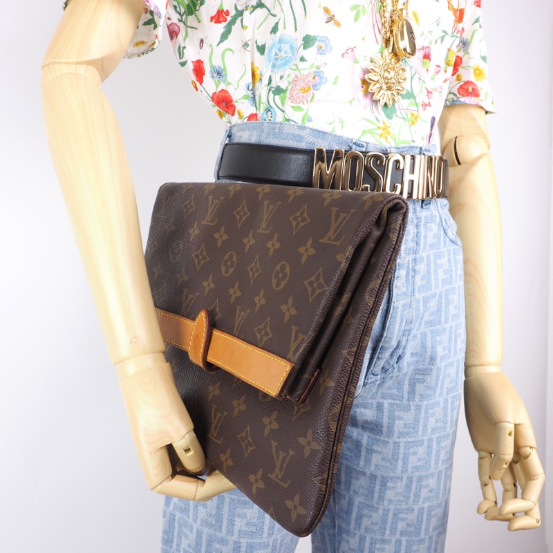 Louis Vuitton Vintage Pochette Pliante - Brown Clutches, Handbags