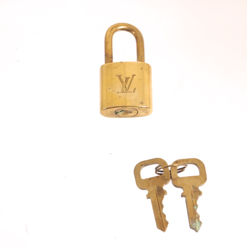 Vintage Louis Vuitton LV Handle Strap Padlock Key Name Tag ID Set - Nina  Furfur Vintage Boutique