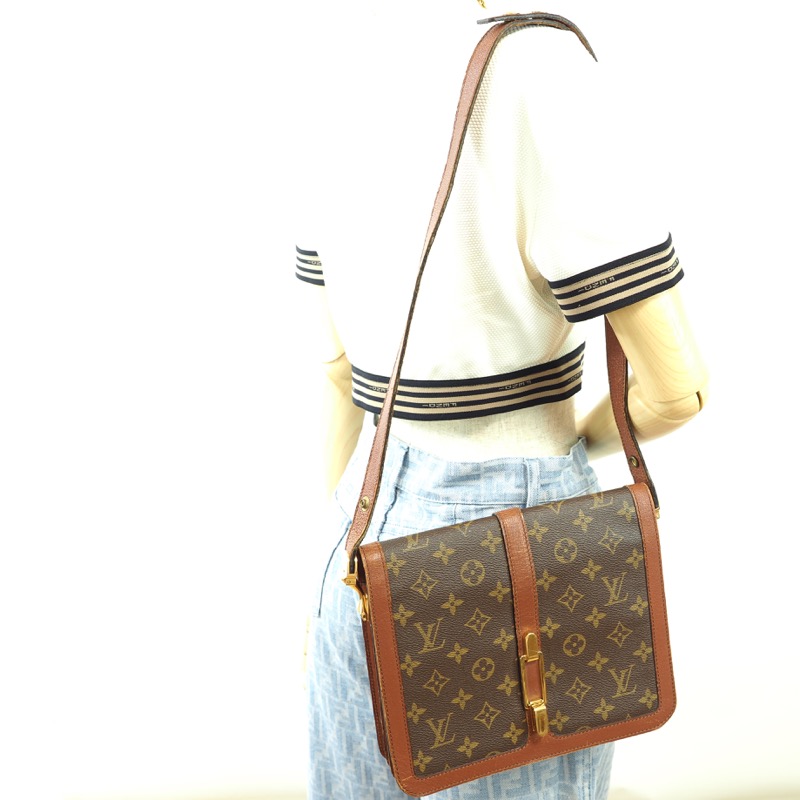 Louis Vuitton Vintage Monogram Rond Point Bag - Brown Shoulder Bags,  Handbags - LOU538497