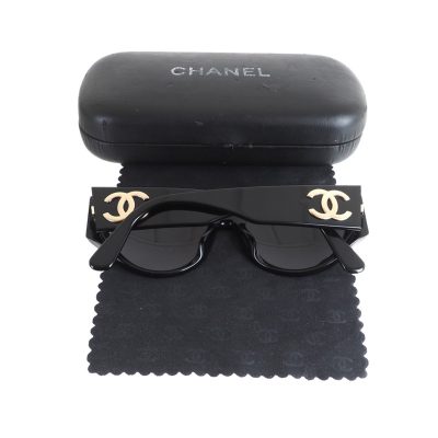 Vintage Chanel Gold CC Logo Monogram Glasses Cleaner with Hard Case NFV7020 Sunglasses