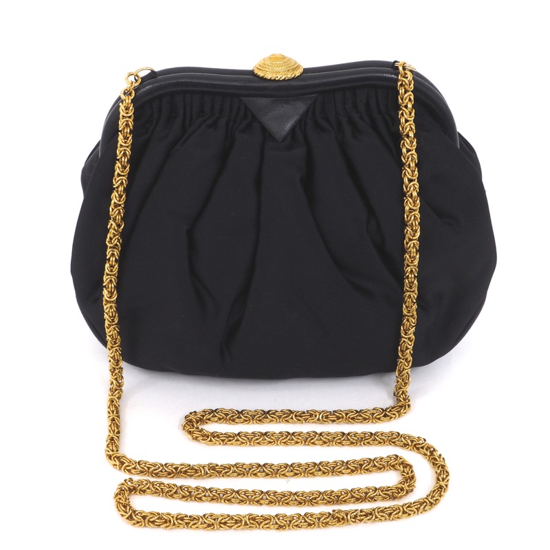 Vintage Chanel XXL Jumbo Double Chain Matelasse Shoulder Bag - Nina Furfur  Vintage Boutique