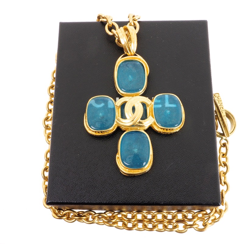 Vintage Chanel 96P Gripoix Large Glass Blue Chain Necklace - Nina ...