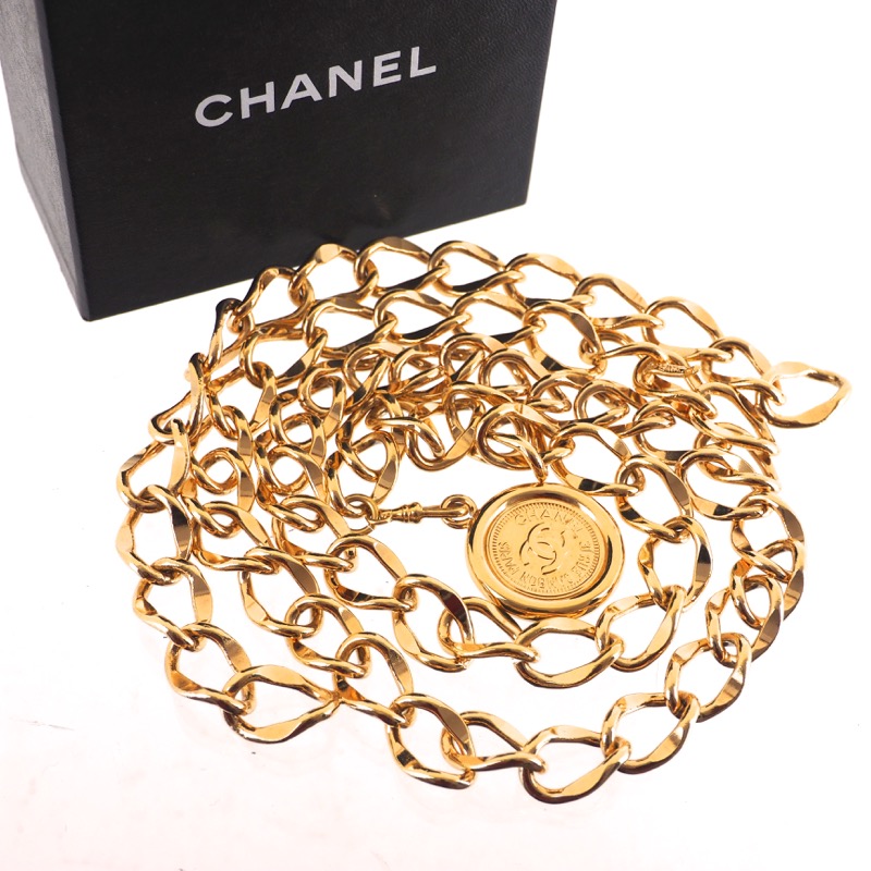 Chanel 1994 Cc Gold Chain Belt in Metallic
