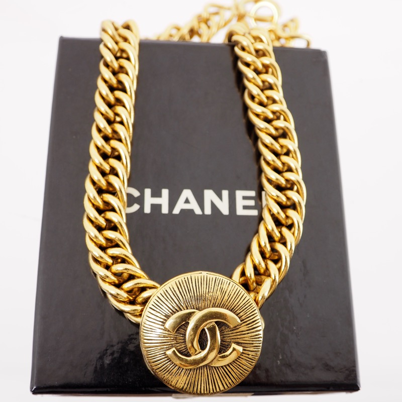 Vintage Chanel Large Charm Chunky Chain Choker Necklace - Nina