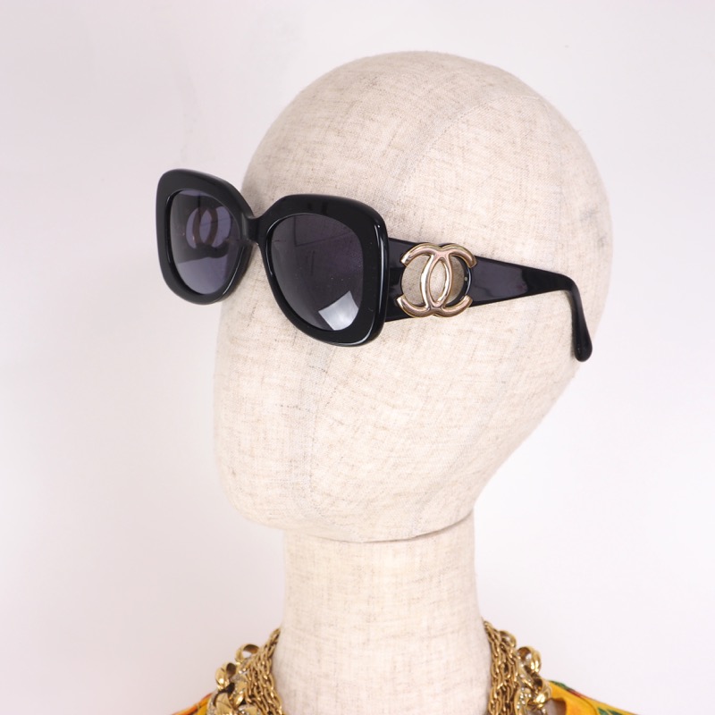 Vintage Chanel XL Jumbo Gold Logo Sunglasses - Image 9