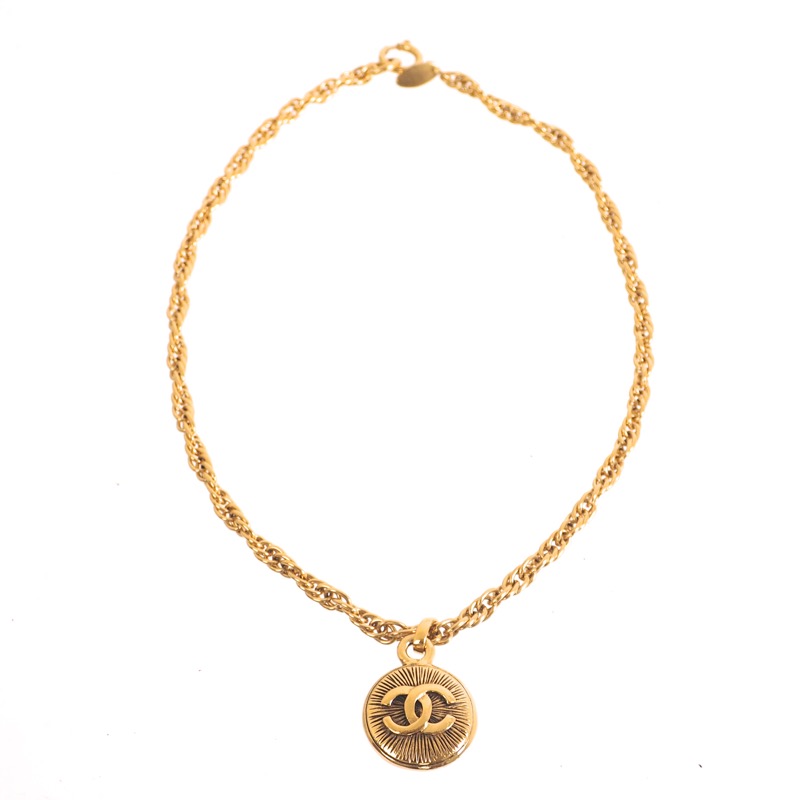 Vintage Chanel Twisted Chain Gold Plated Never Used Coin Necklace - Nina  Furfur Vintage Boutique