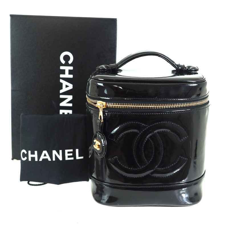 Vintage Chanel Patent Leather Vanity Case Hand Bag. - Nina Furfur